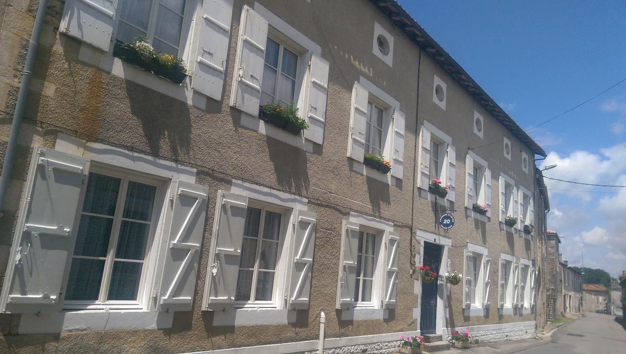 Vingt Grand Rue Bed & Breakfast Champagne-Mouton Exterior foto